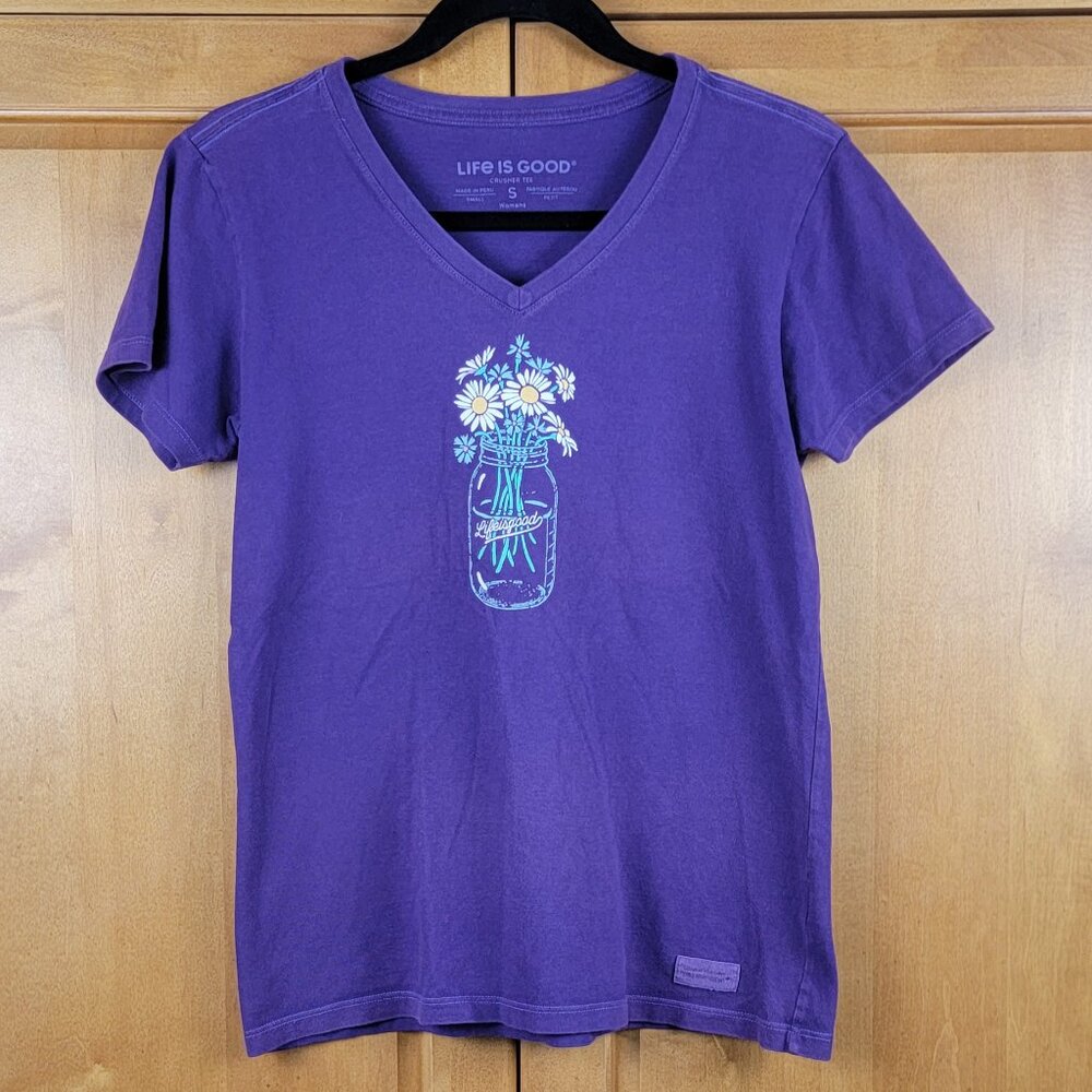 Life Is Good Purple V-Neck Daisies in Mason Jar Short Sleeve Crusher Tee - S